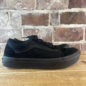 Vans Black Suede Low Top Sneaker Skate Shoes Women’s sz 6